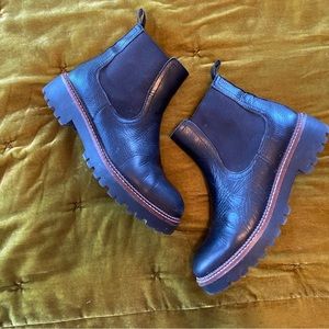 Caslon Miller Water Resistant Chelsea Boot Sz 8